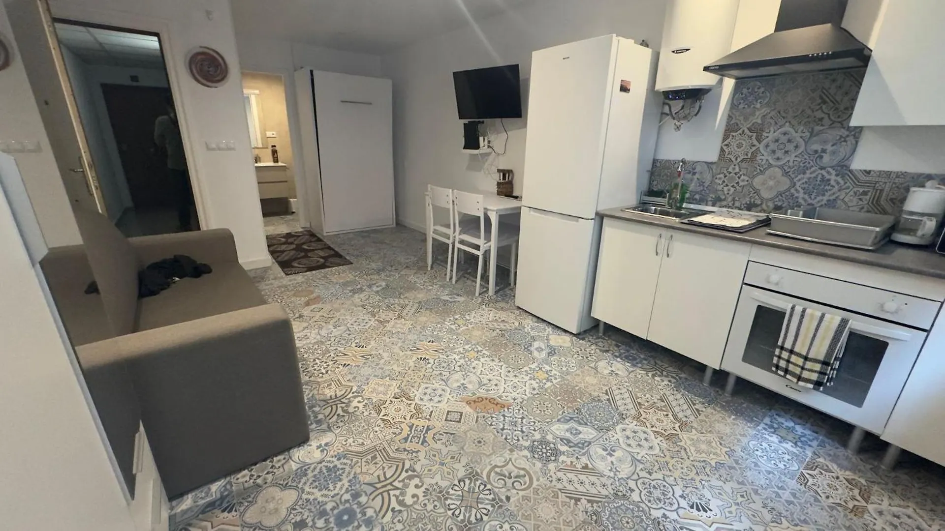 Fuengirola Perla 2 Seafront Apartment 0*,  Spain